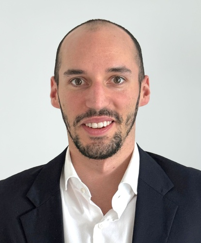 Seya Amacher Portrait